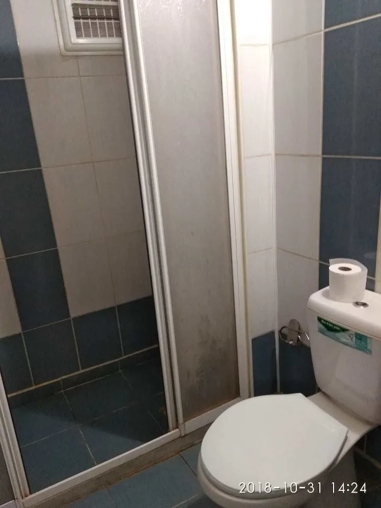 Üç Kişilik Oda