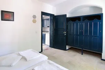 Marphe Hotel Suites & Villas