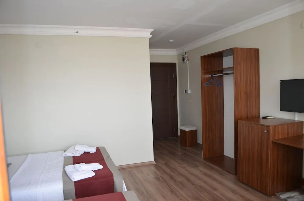 Standard Üç Kişilik Oda, Şehir Manzaralı