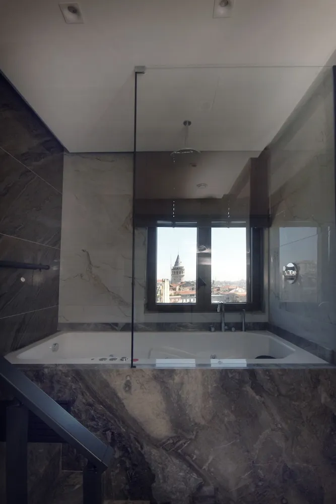 Comfort Oda, Sigara İçilmez, Deniz Manzaralı