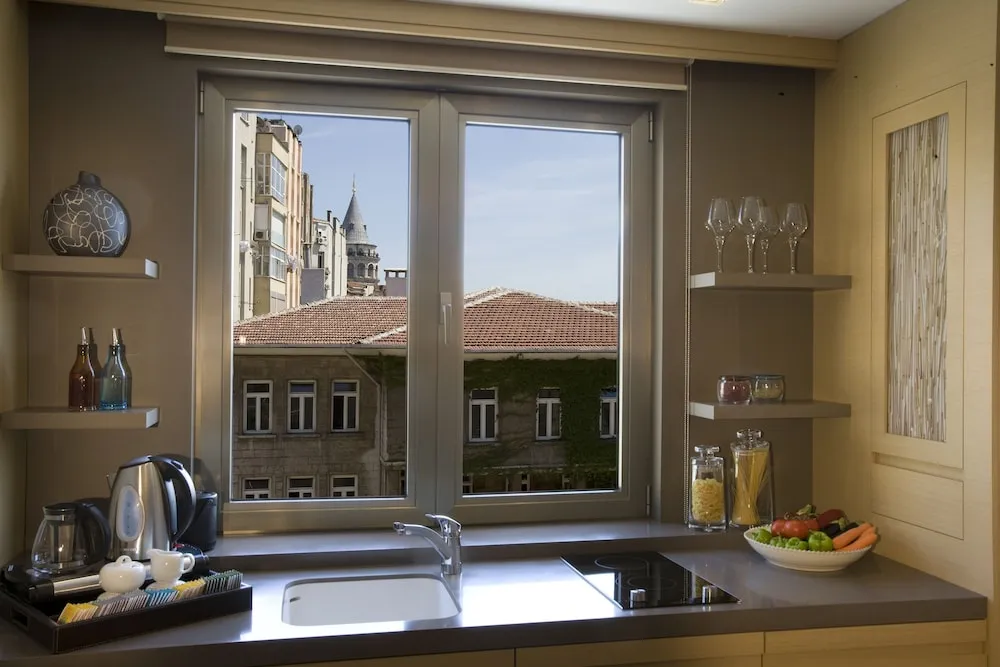 Junior Süit, Sigara İçilmez