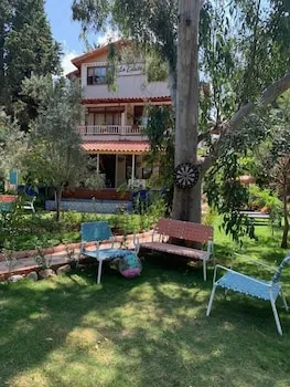 Likya Yolu yürüyüşçüleri, inziva amaçlı konaklamalar, yalnız seyahat edenler, uzun süreli konaklamalar ve küçük gruplar için La Casita Boutique Hotel.