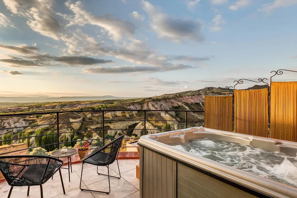 Royal Süit, Sıcak Su Küveti, Vadi Manzaralı