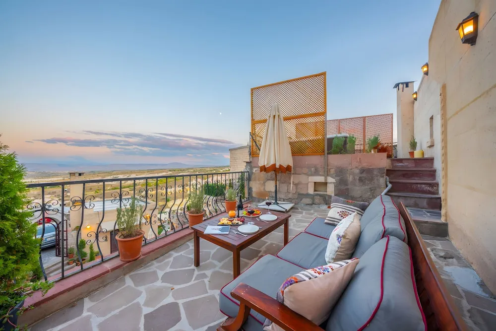 Deluxe Room, Outdoor with Jet Hot Tub