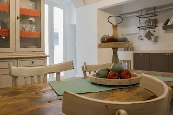 Eremo Guest House