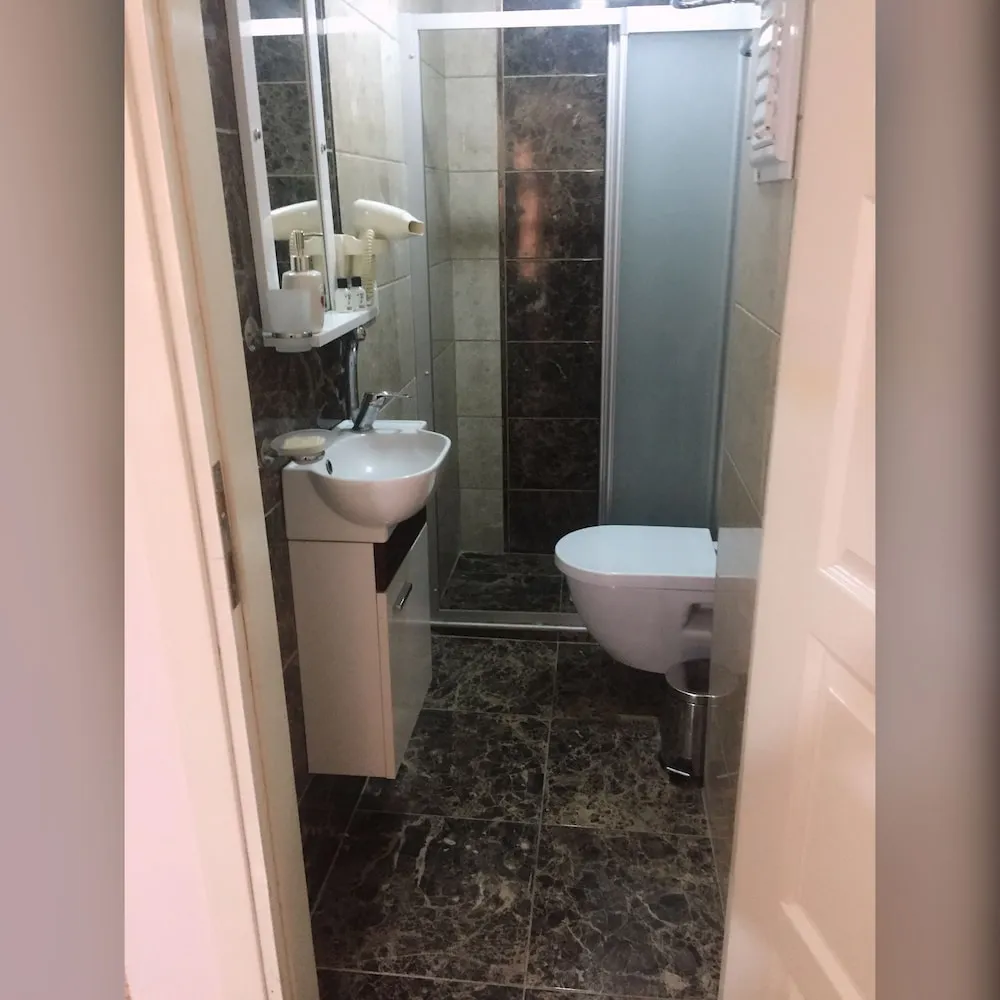 Standard Tek Büyük veya İki Ayrı Yataklı Oda