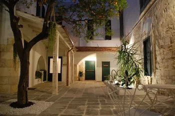 Palazzo Bianchi Domus Holidays