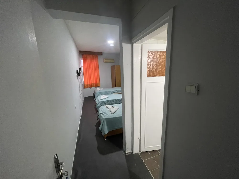 Üç Kişilik Oda, Özel Banyo