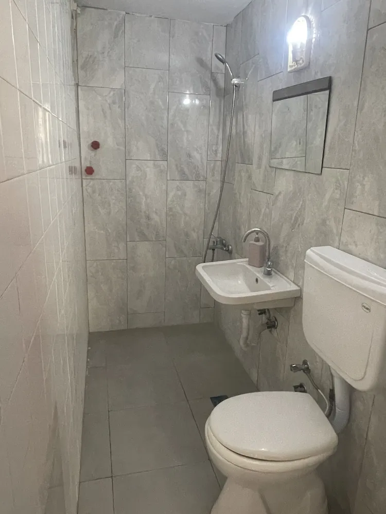 Üç Kişilik Oda, Özel Banyo