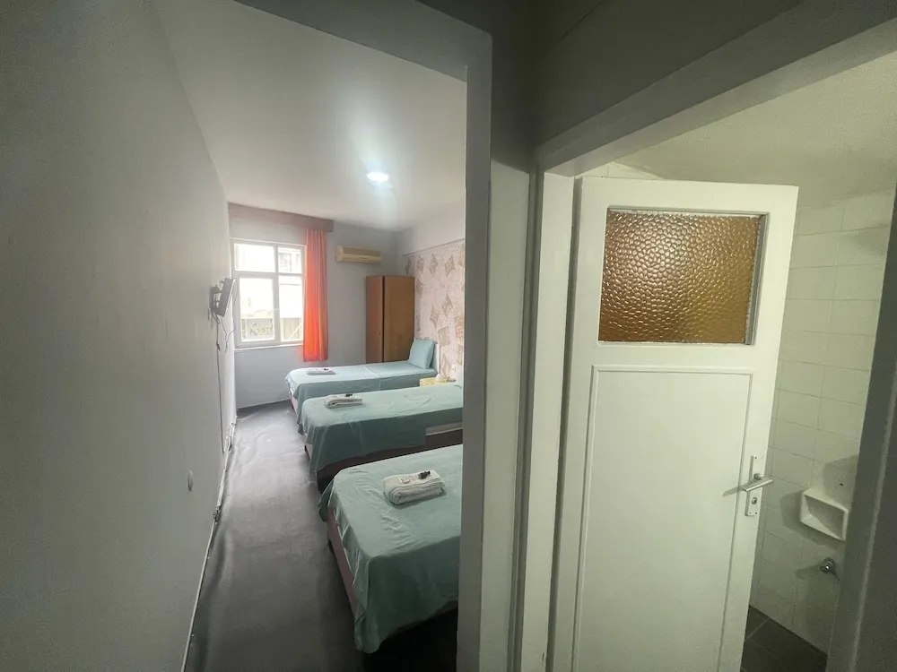 Üç Kişilik Oda, Özel Banyo