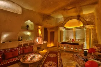 Abuhayat Cave Suites