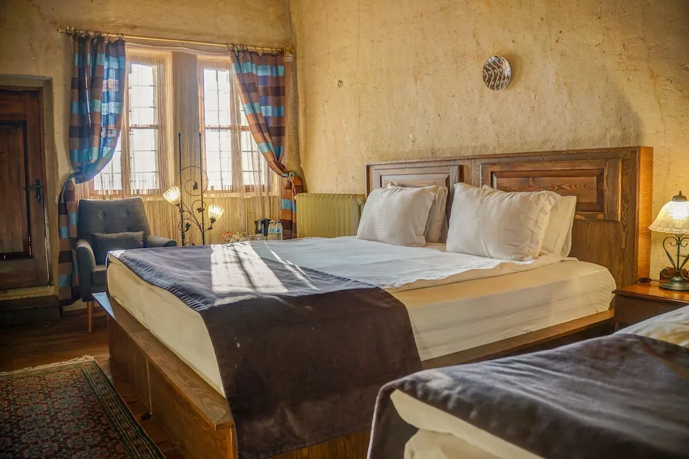 Deluxe Üç Kişilik Oda