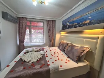 Oceans 7 Hotel
