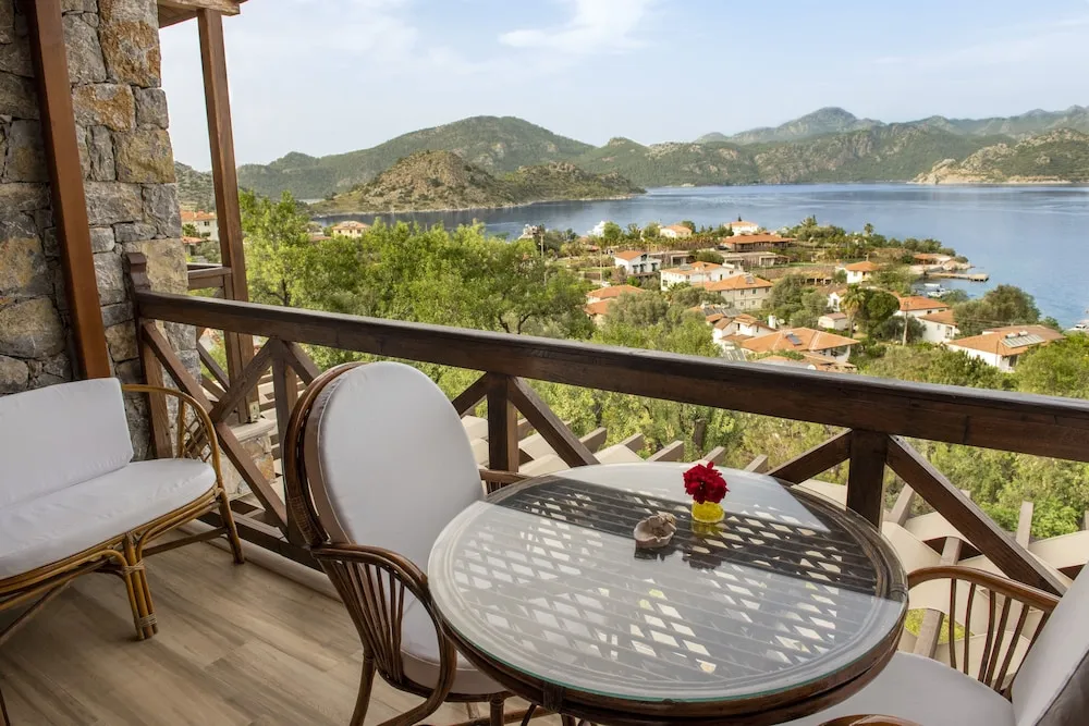 Tek Büyük Yataklı Oda, Deniz Manzaralı (Incir)