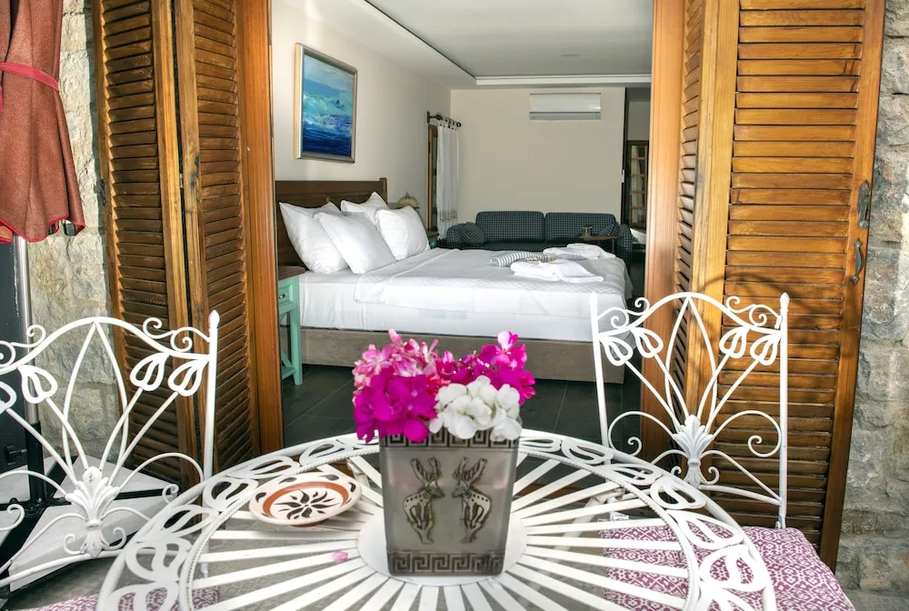 Zakkum Room