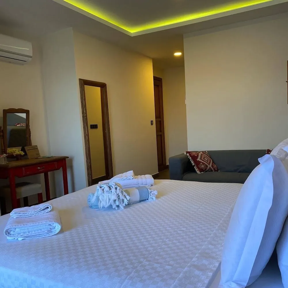 Tek Büyük veya İki Ayrı Yataklı Oda
