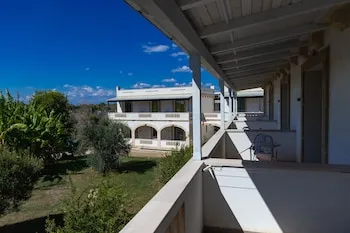 Eden Resort Country & Spa
