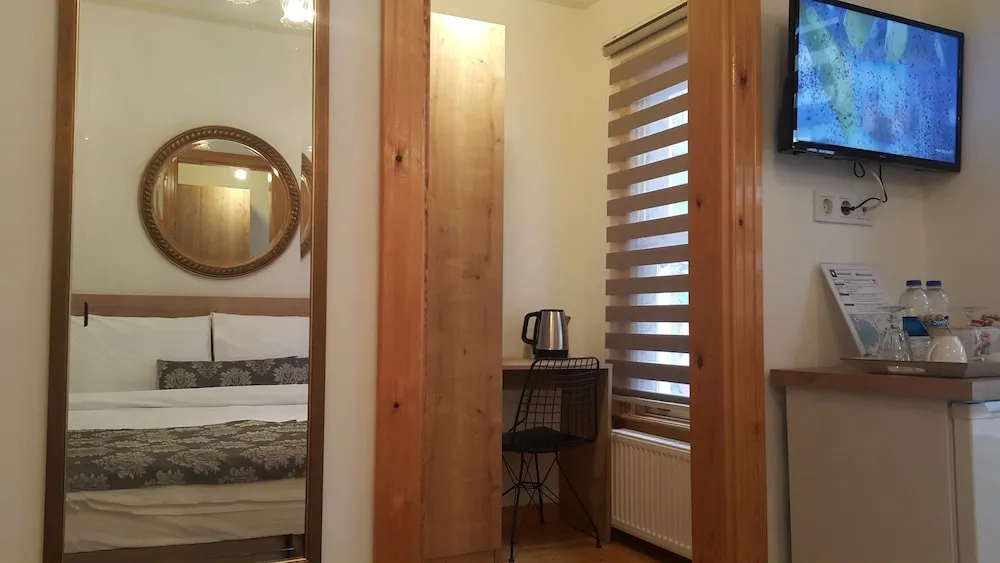 Deluxe Tek Büyük Yataklı Oda