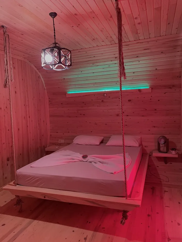 Design Oda, 1 Büyük (Queen) Boy Yatak, Dağ Manzaralı, Dağ Yamacı