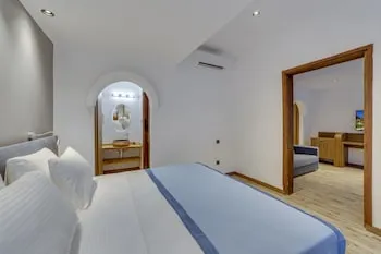 Risus Garden Marina Hotel