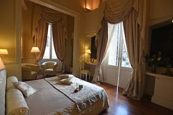 Suite Hotel Santa Chiara