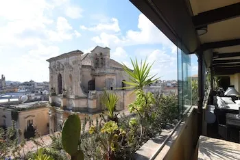 Suite Hotel Santa Chiara