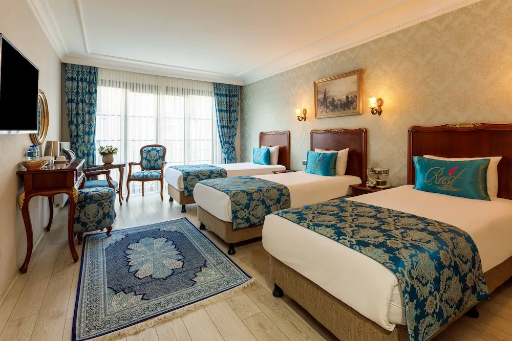 Deluxe Üç Kişilik Oda, Balkon