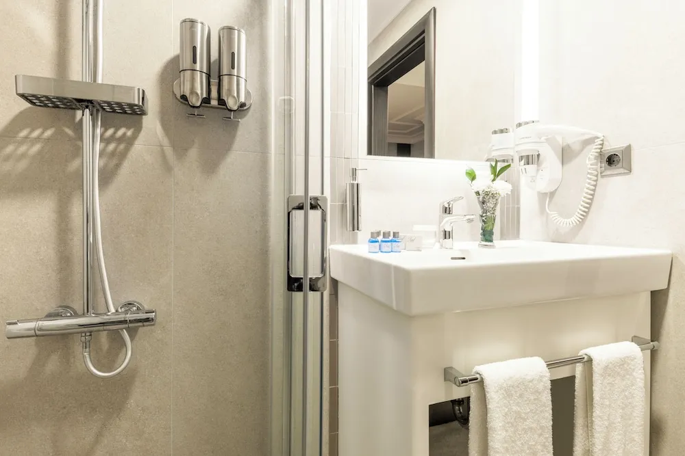 Deluxe Tek Büyük Yataklı Oda, Balkon