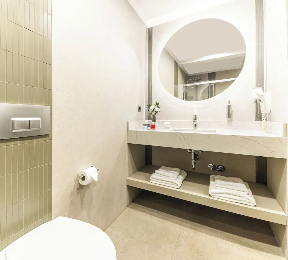Deluxe Tek Büyük Yataklı Oda, Balkon