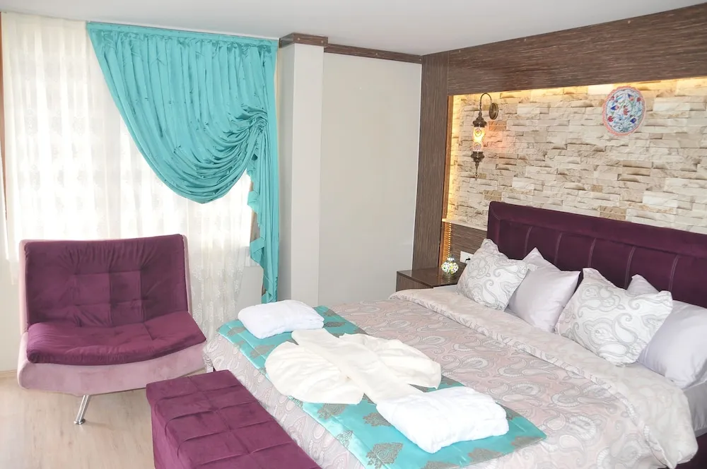 Exclusive Tek Büyük Yataklı Oda, 1 En Büyük (King) Boy Yatak, Balkon, Şehir Manzaralı
