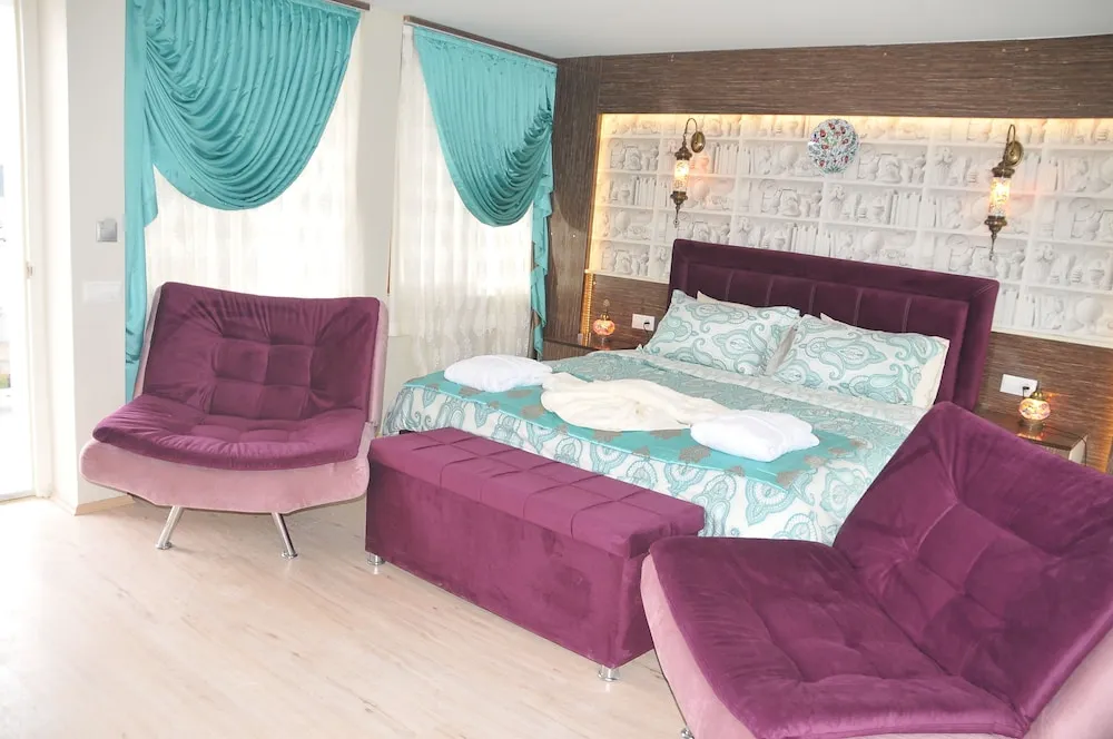 Exclusive Tek Büyük Yataklı Oda, 1 En Büyük (King) Boy Yatak, Balkon, Şehir Manzaralı