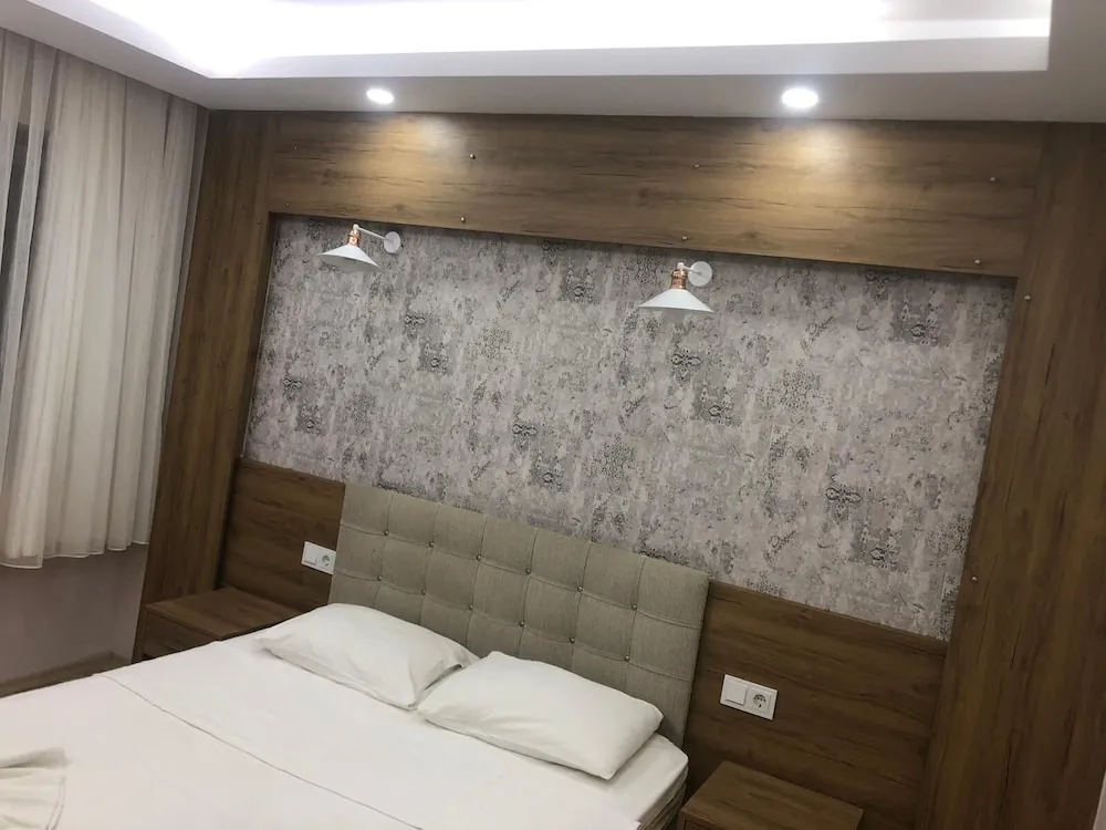 Standard Tek Büyük Yataklı Oda, 1 Çift Kişilik Yatak, Balkon, Havuz Manzaralı