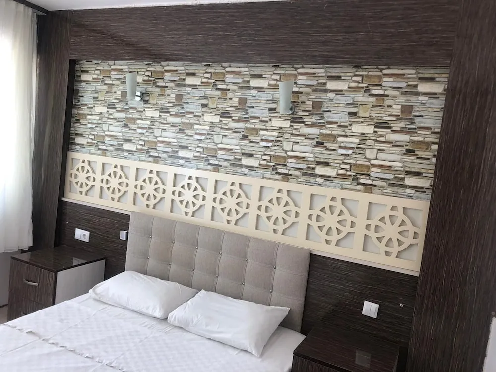 Standard Tek Büyük Yataklı Oda, 1 Çift Kişilik Yatak, Balkon, Havuz Manzaralı