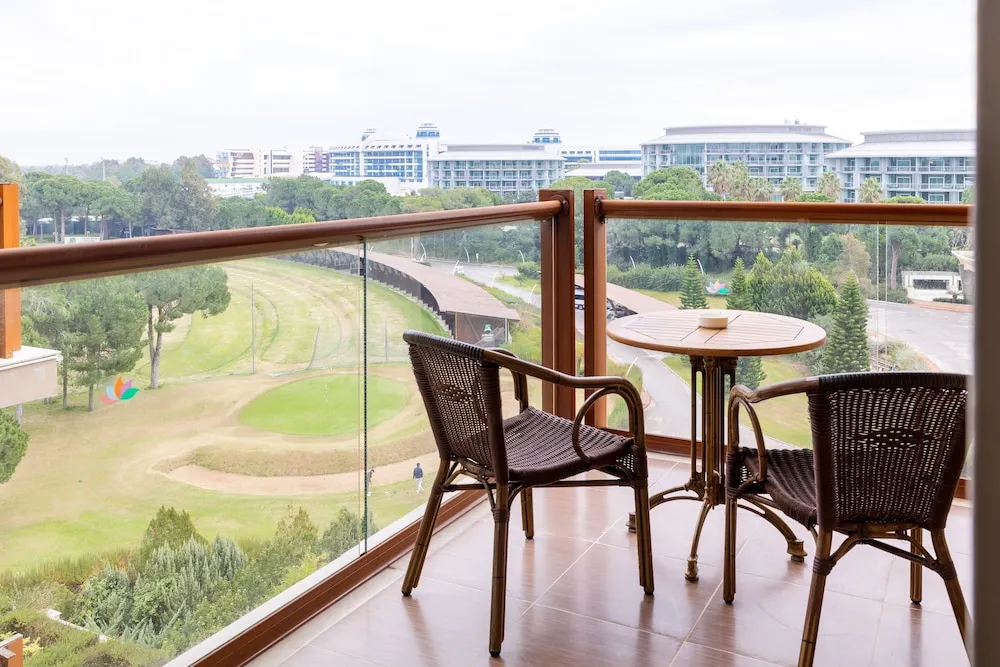 Standard Room, Land View