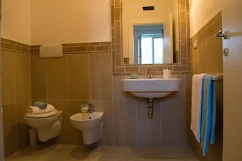 Hotel Reverse