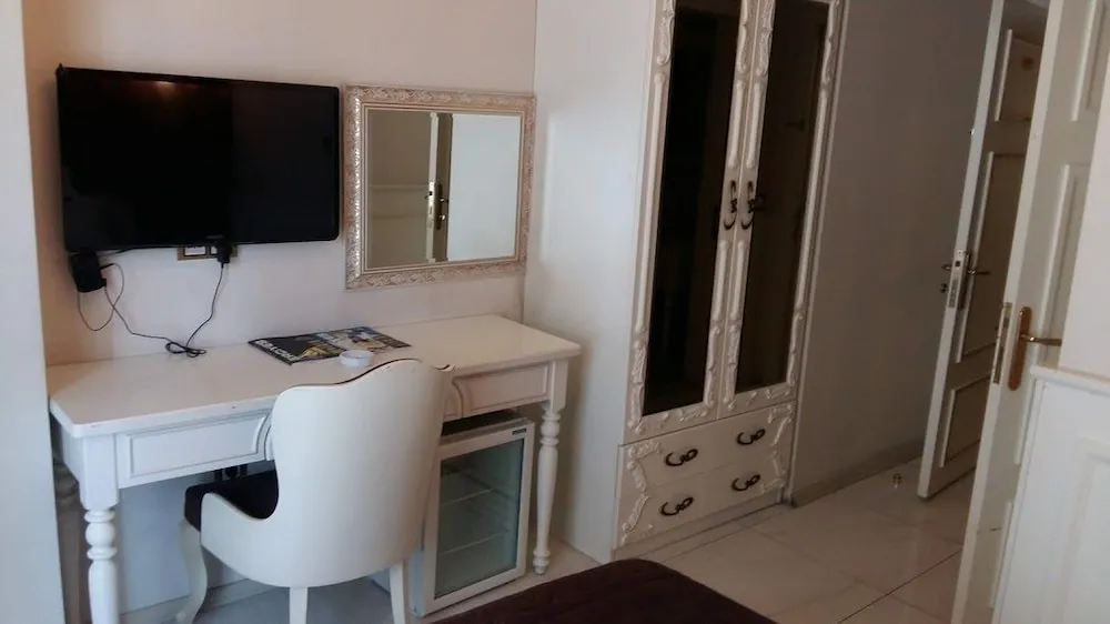 Basic İki Ayrı Yataklı Oda, Sigara İçilebilir