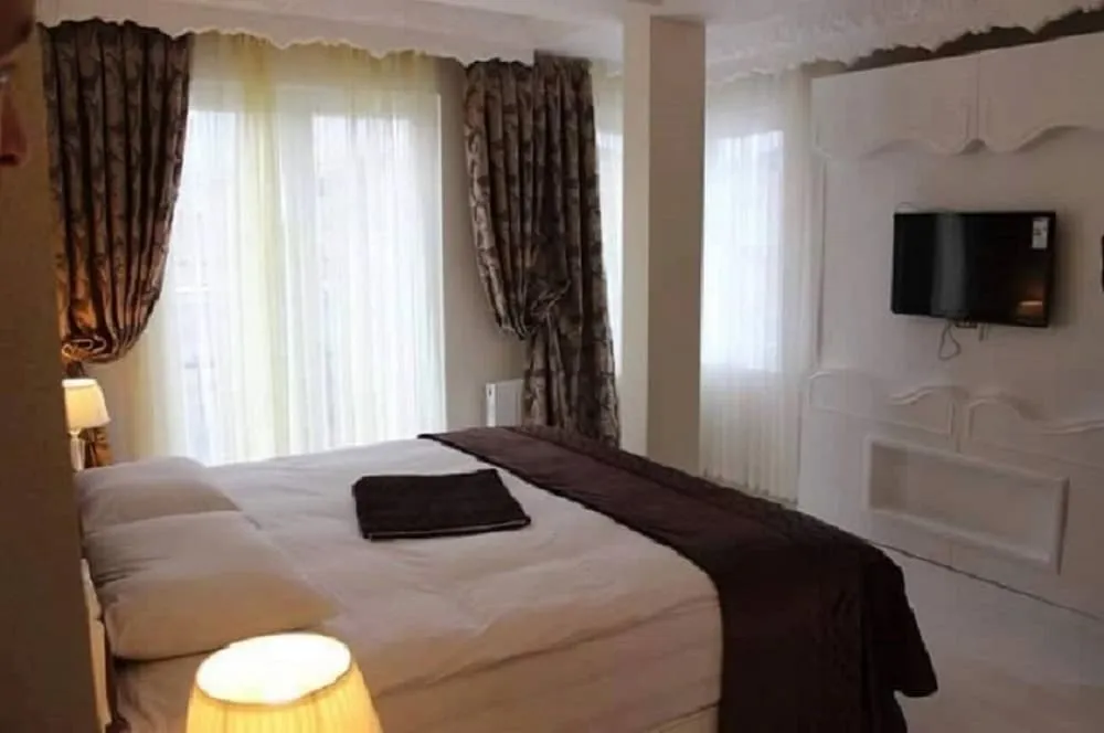 Standard Büyük Yataklı Tek Kişilik Oda
