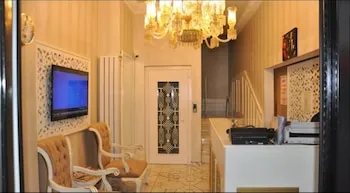 Azade Butik Otel