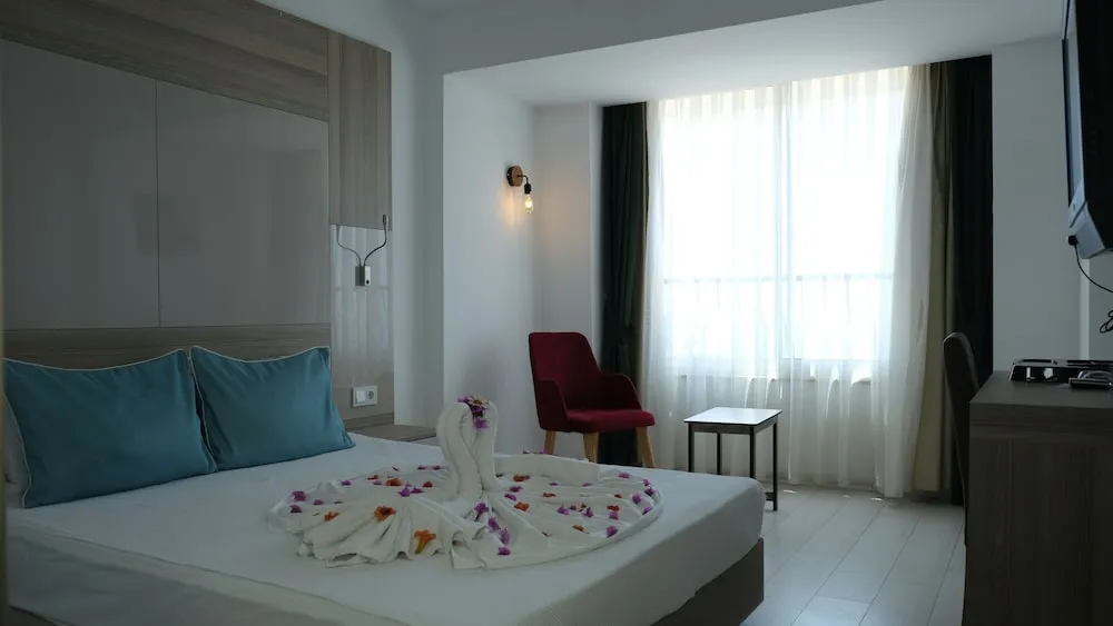 Standard Tek Büyük Yataklı Oda, Bahçe Manzaralı