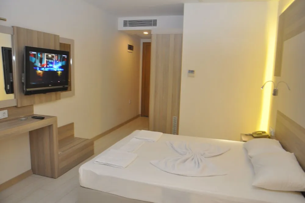 Standard Tek Büyük Yataklı Oda, Bahçe Manzaralı