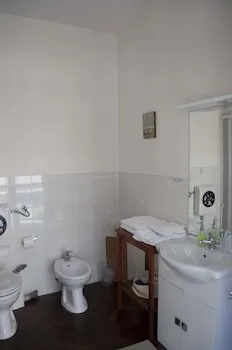 Melo Accommodations