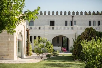 Le Scuderie - Castello Monaci