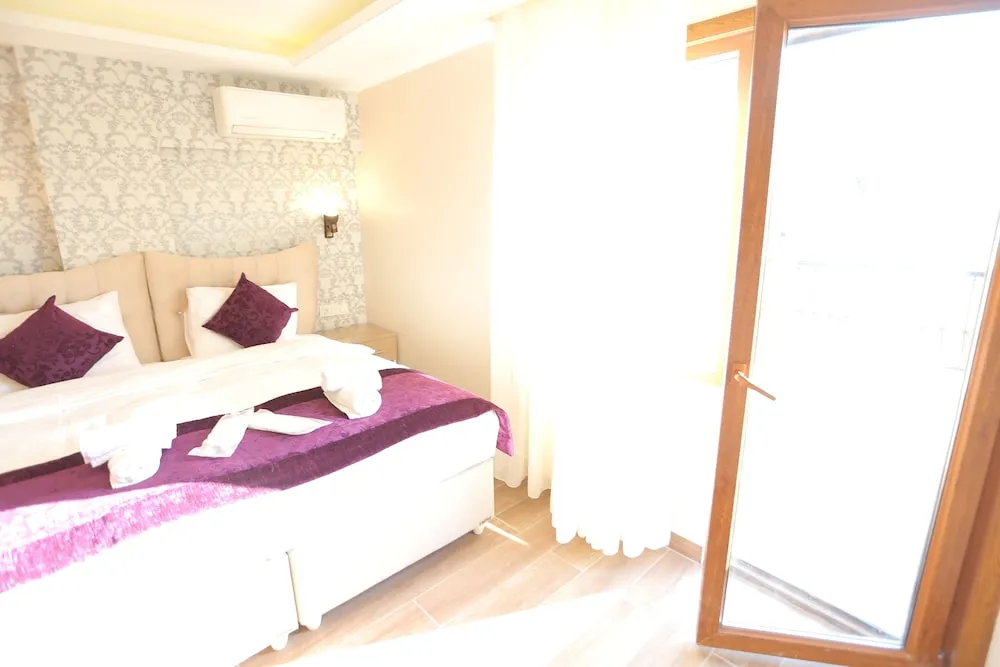 Business Tek Büyük Yataklı Oda, Balkon, Şehir Manzaralı