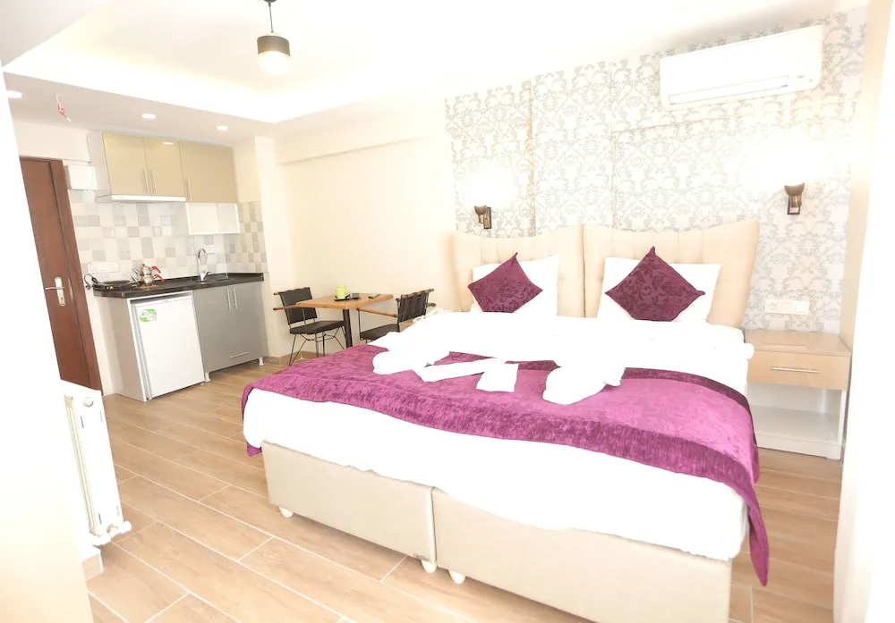 Business Tek Büyük Yataklı Oda, Balkon, Şehir Manzaralı