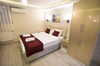 T-Square Residence