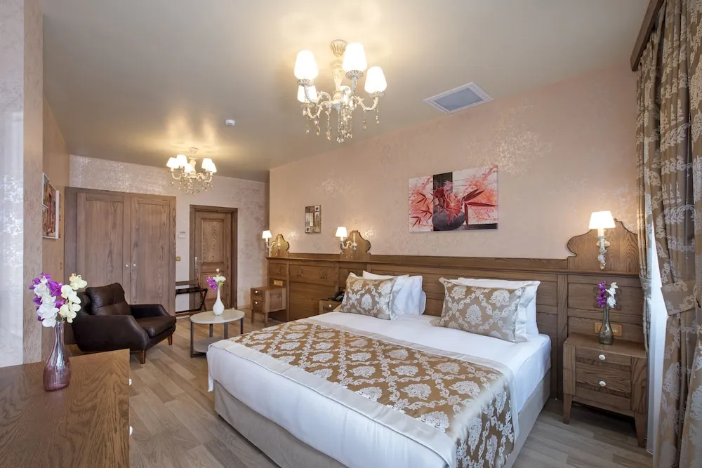 Deluxe Üç Kişilik Oda