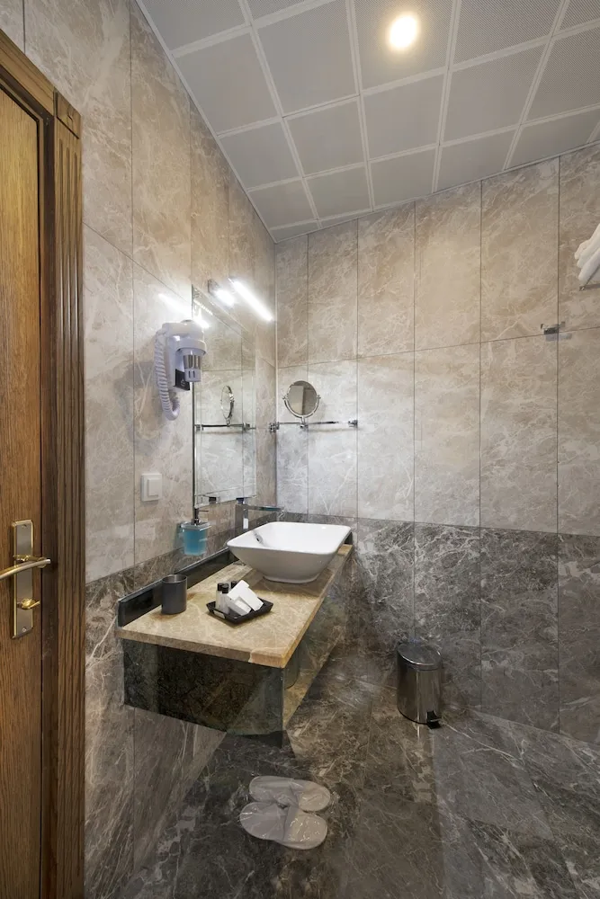 Deluxe Üç Kişilik Oda