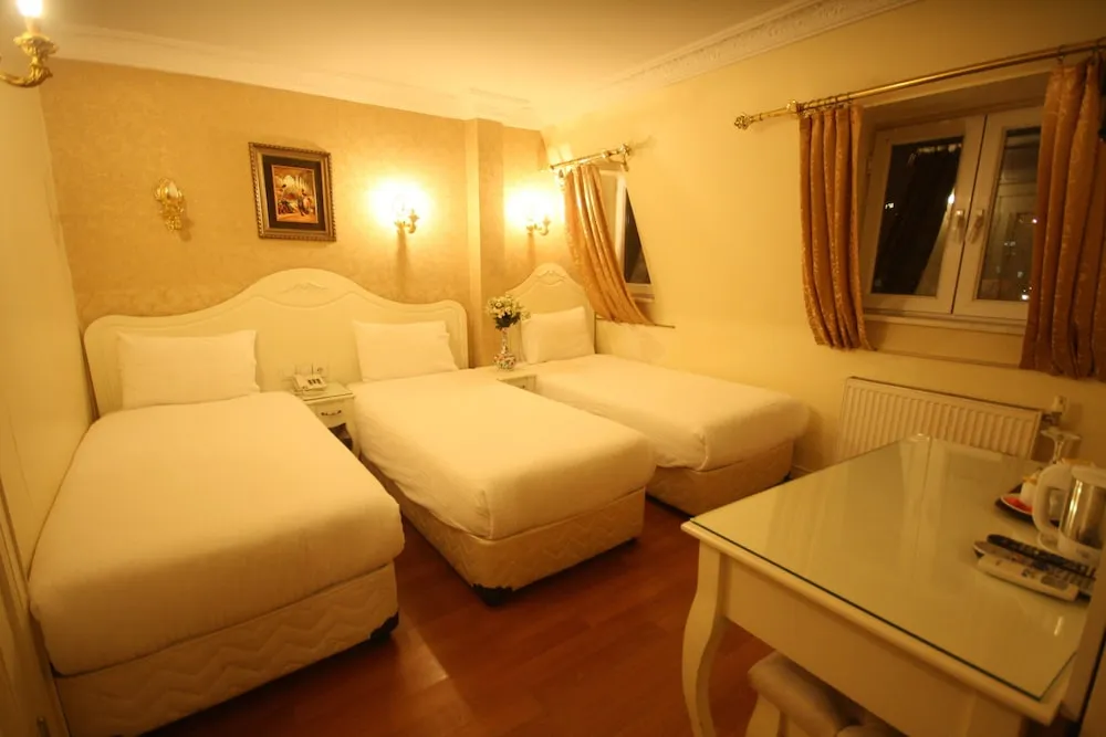 Standard Üç Kişilik Oda