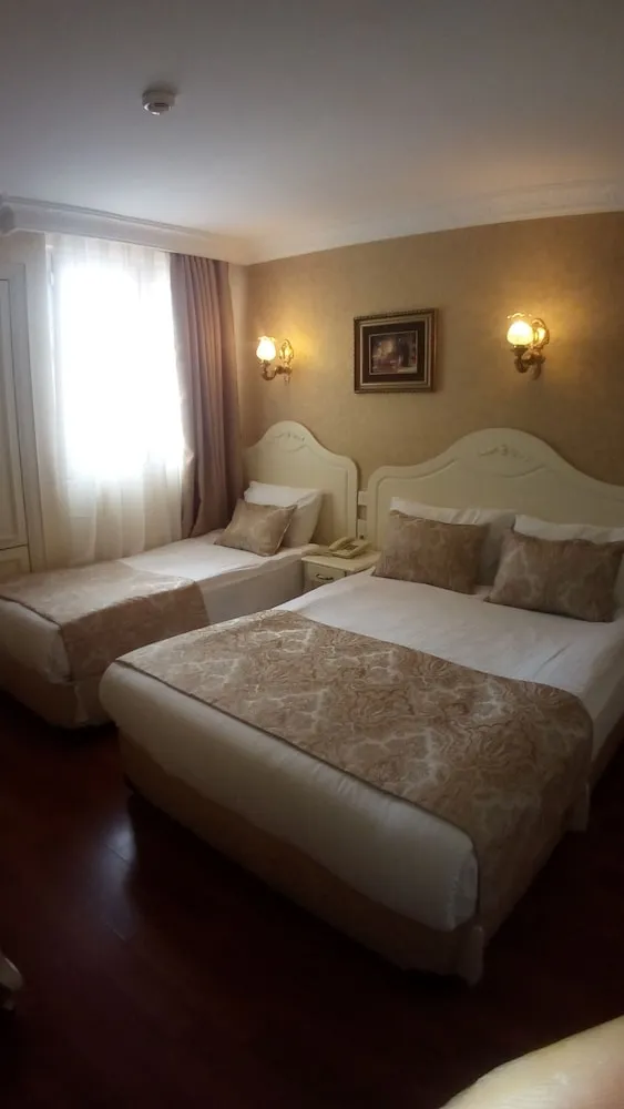 Standard Üç Kişilik Oda