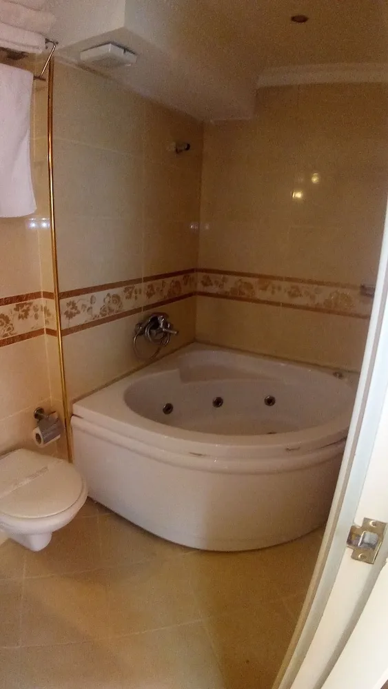Standard Üç Kişilik Oda